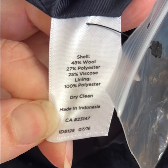 Talbots | Aberdeen Women's Navy Blazer - Picture 4 of 7